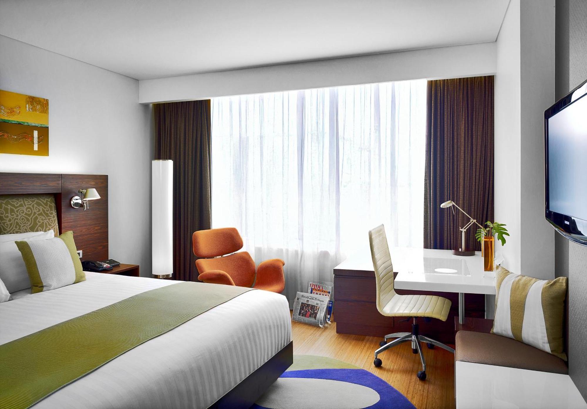 Отель Nh Asoke 4*