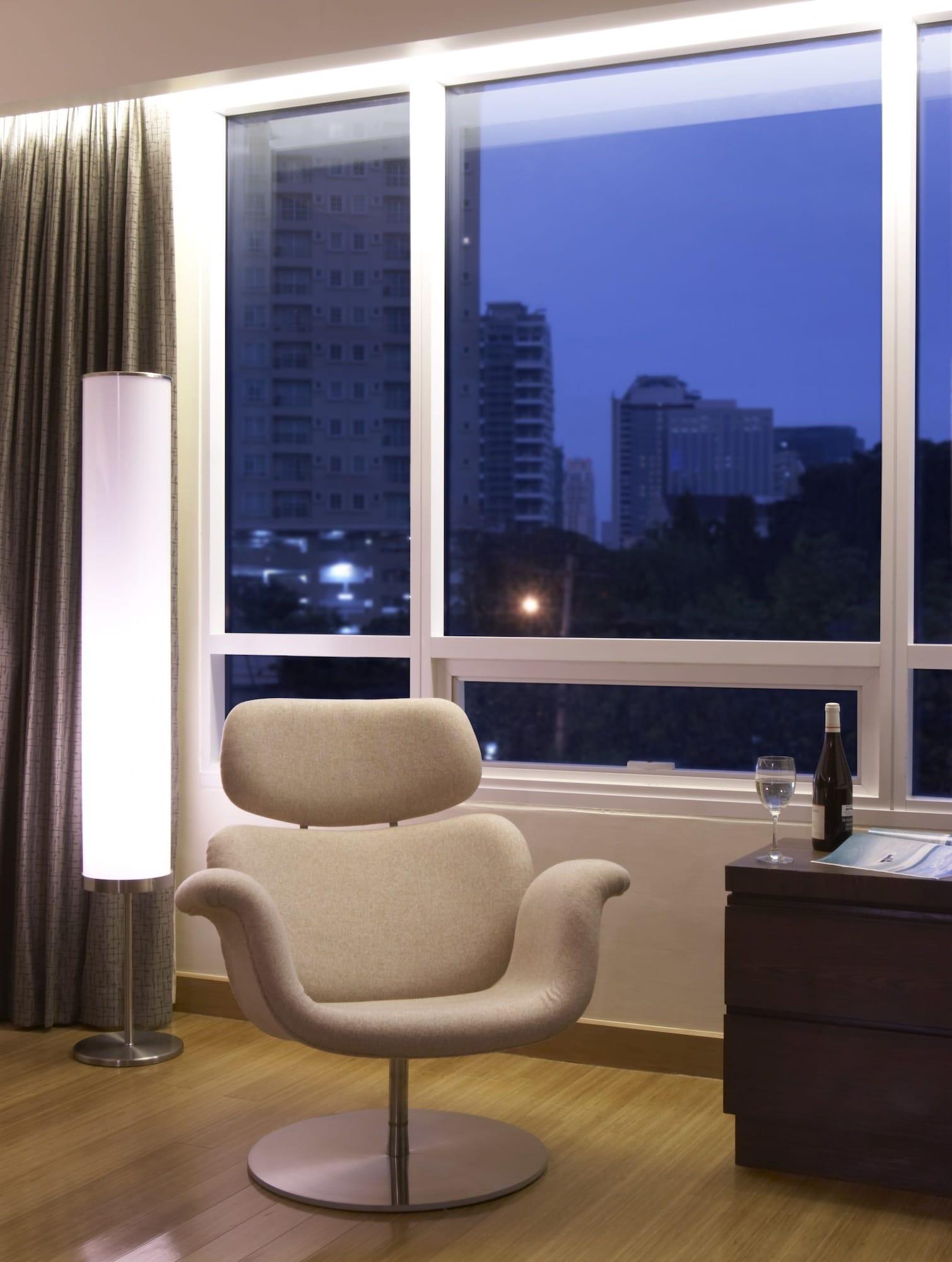 Nh Asoke Отель 4*